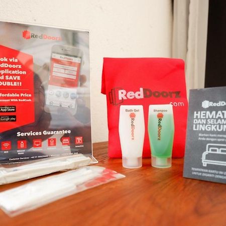 Reddoorz @ Jalan Raya Semat Canggu Hostel Bali Kültér fotó