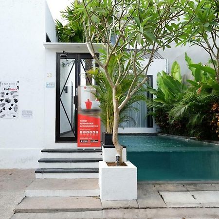 Reddoorz @ Jalan Raya Semat Canggu Hostel Bali Kültér fotó