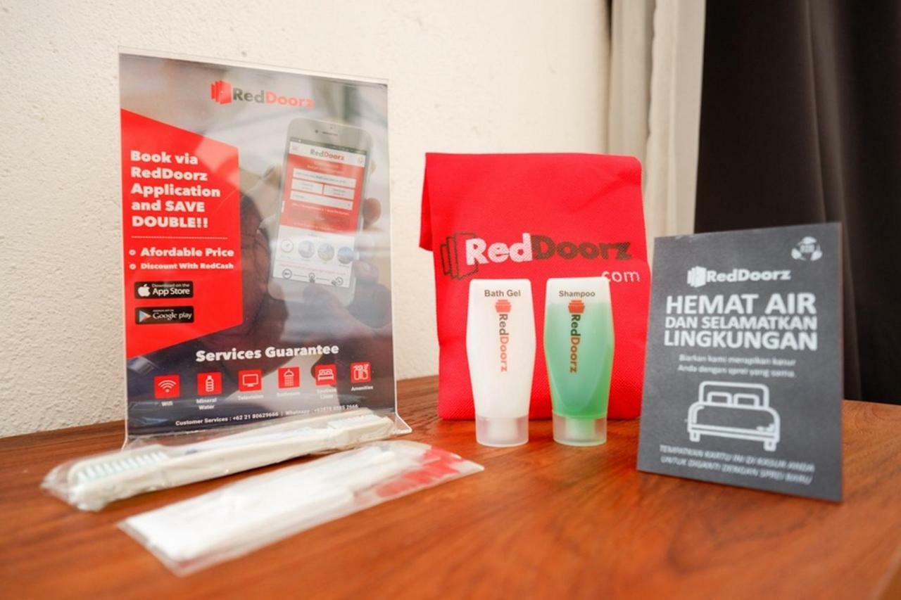 Reddoorz @ Jalan Raya Semat Canggu Hostel Bali Kültér fotó