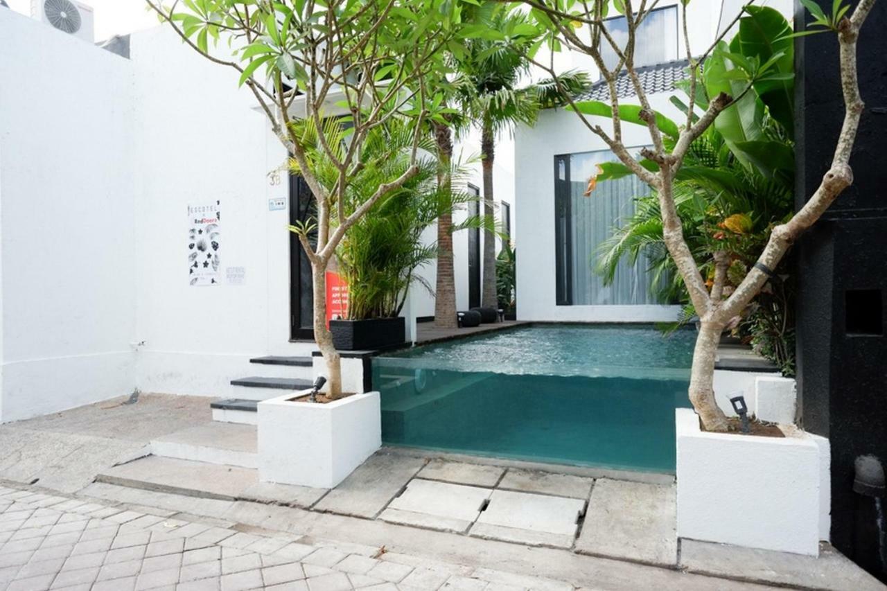 Reddoorz @ Jalan Raya Semat Canggu Hostel Bali Kültér fotó